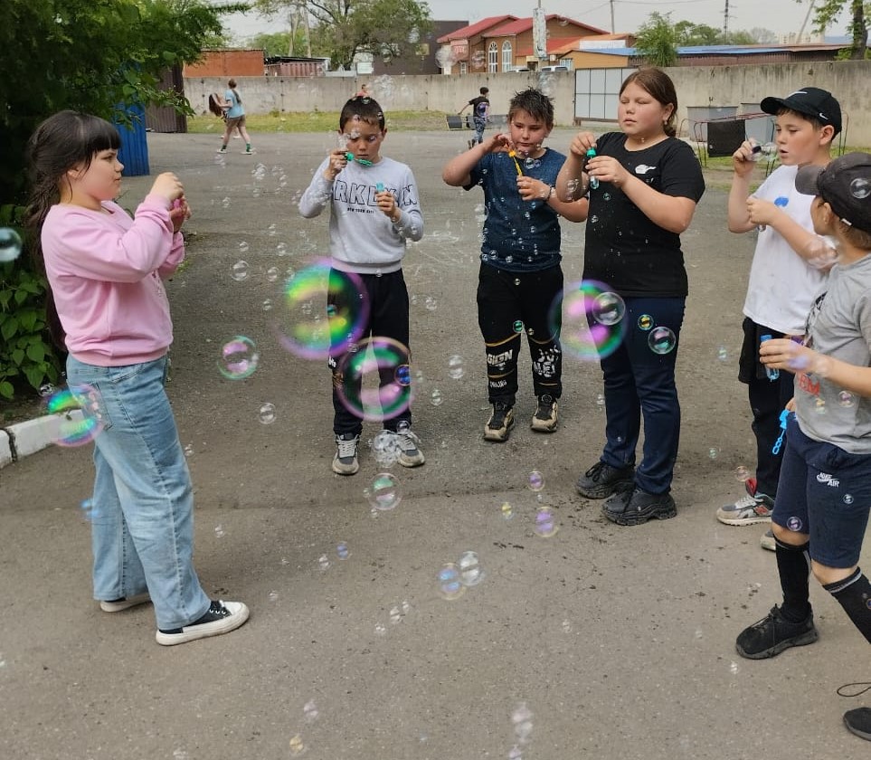 ДЕНЬ МЫЛЬНЫХ ПУЗЫРЕЙ.